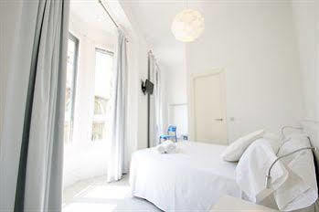 Express By Gaiarooms 2* Barcellona